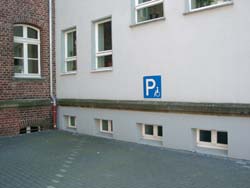 Behindertenparkplatz